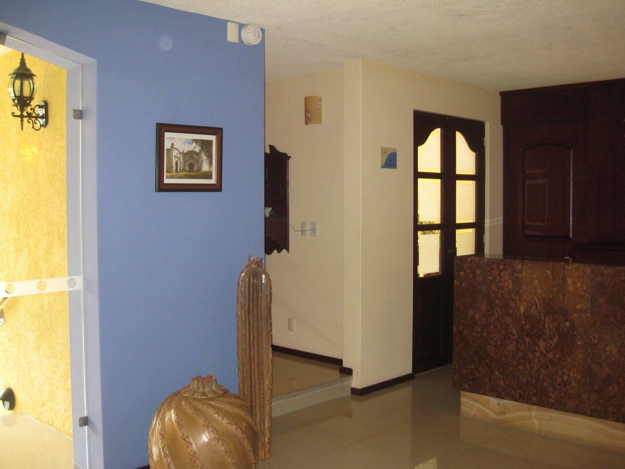 Hotel Cr Tehuacán Buitenkant foto